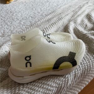 On Running Cloudboom Strike LS (W9/M7.5)